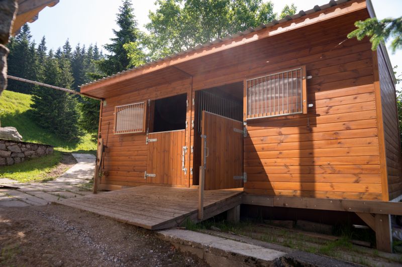 Horse Barn Construction in Kansas City, KS
